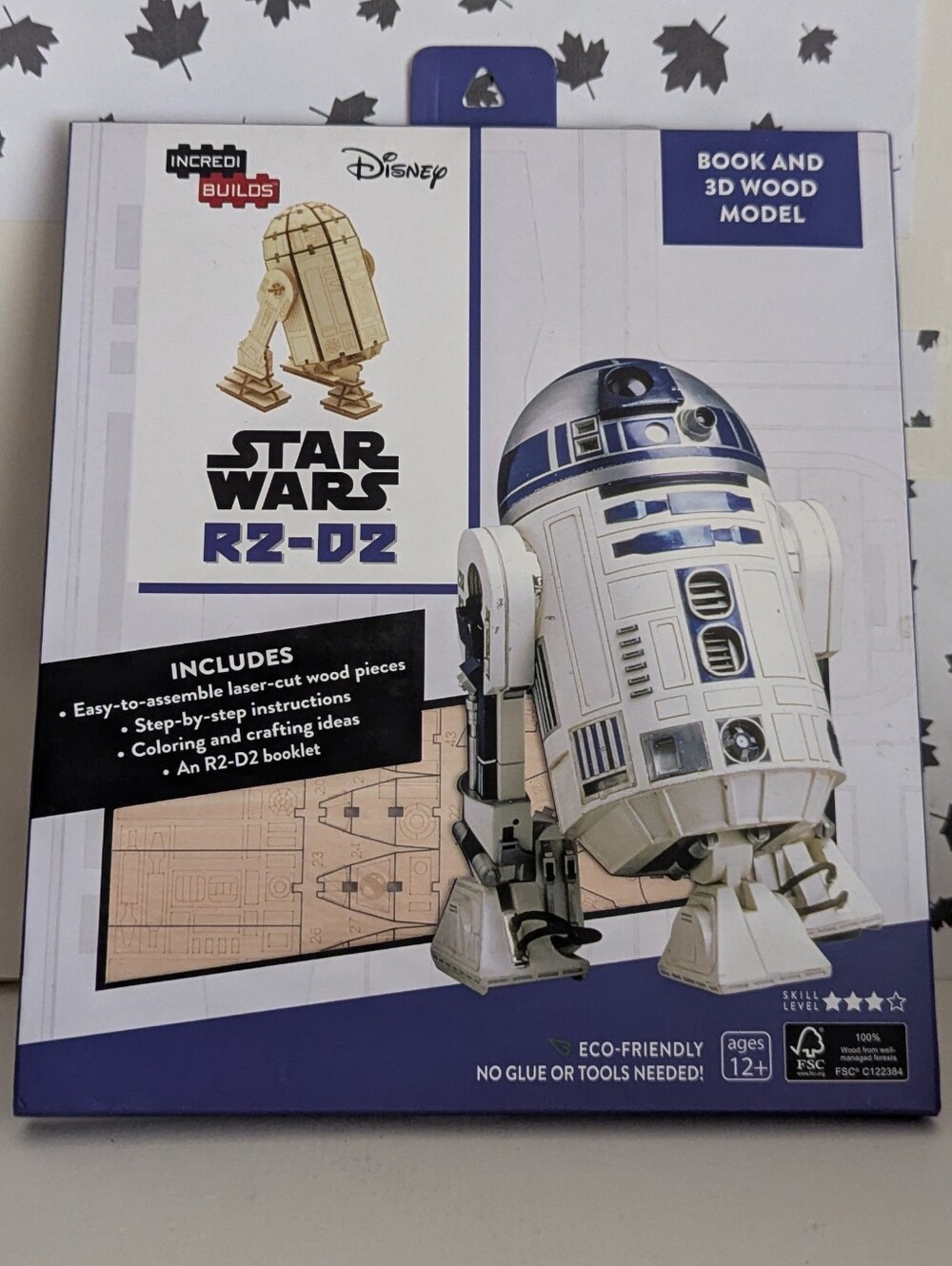 Incredi Builds Book and 3D Wood Model - Star Wars R2-D2